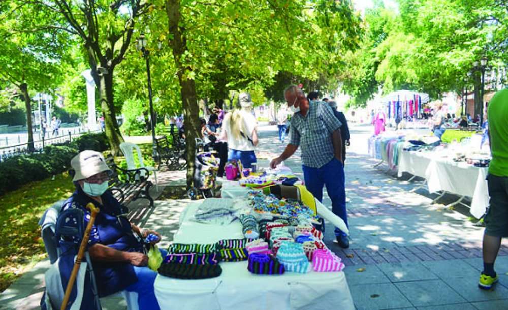 Hanımeli Çarşısı'nda Kadınların Yüzü Gülüyor 