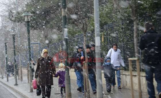 Çorlu'da Lapa Lapa Kar Yağışı  
