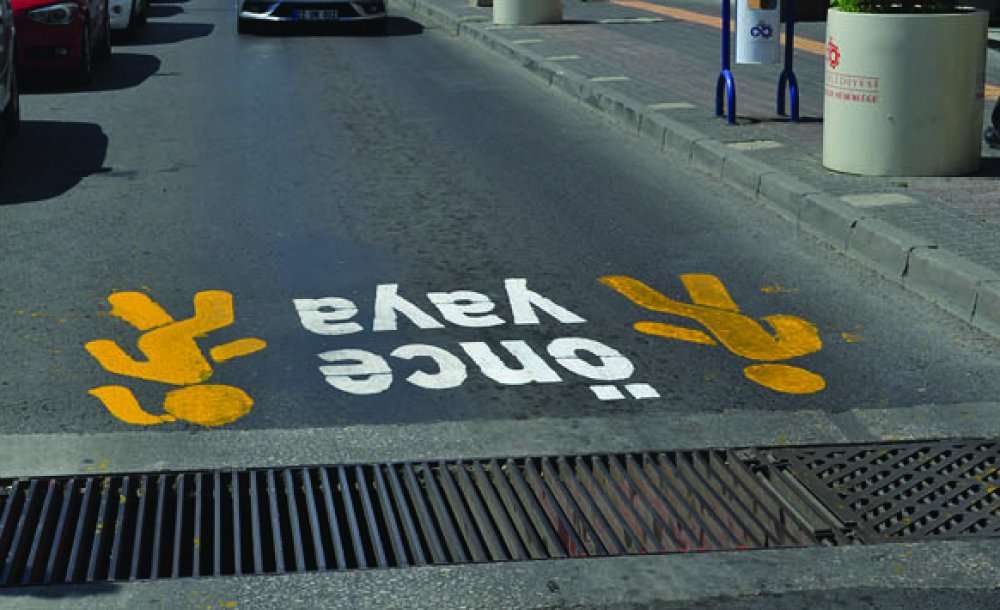 Kumyol Caddesi'ne Var, Omurtak Caddesi'ne Yok 