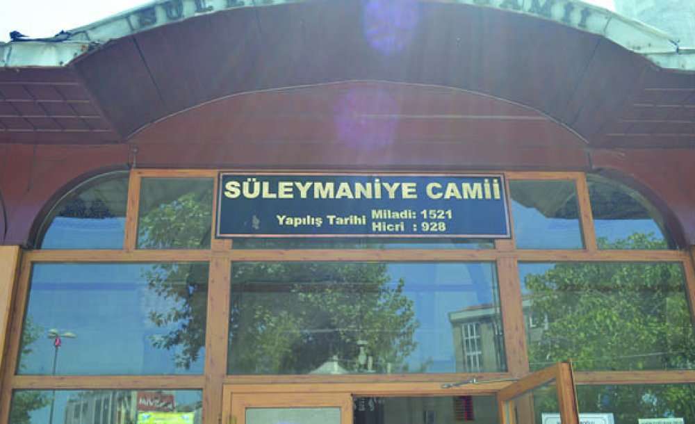 1521 Yılında Yapılan Süleymaniye Cami Temizliğiyle Dikkat Çekiyor 