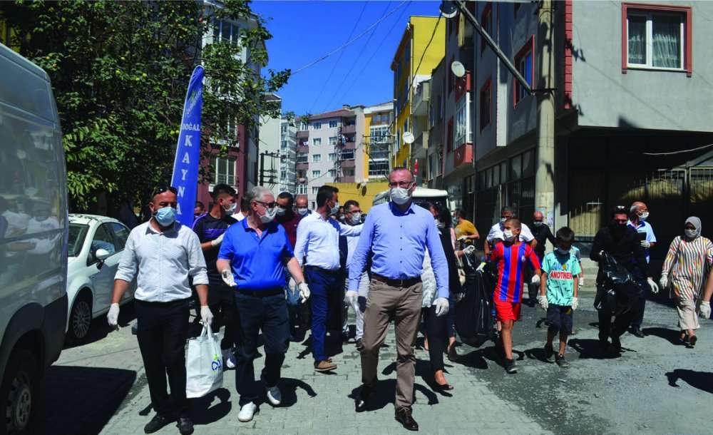 Sarıkurt,  Mahallede Çöp Topladı 