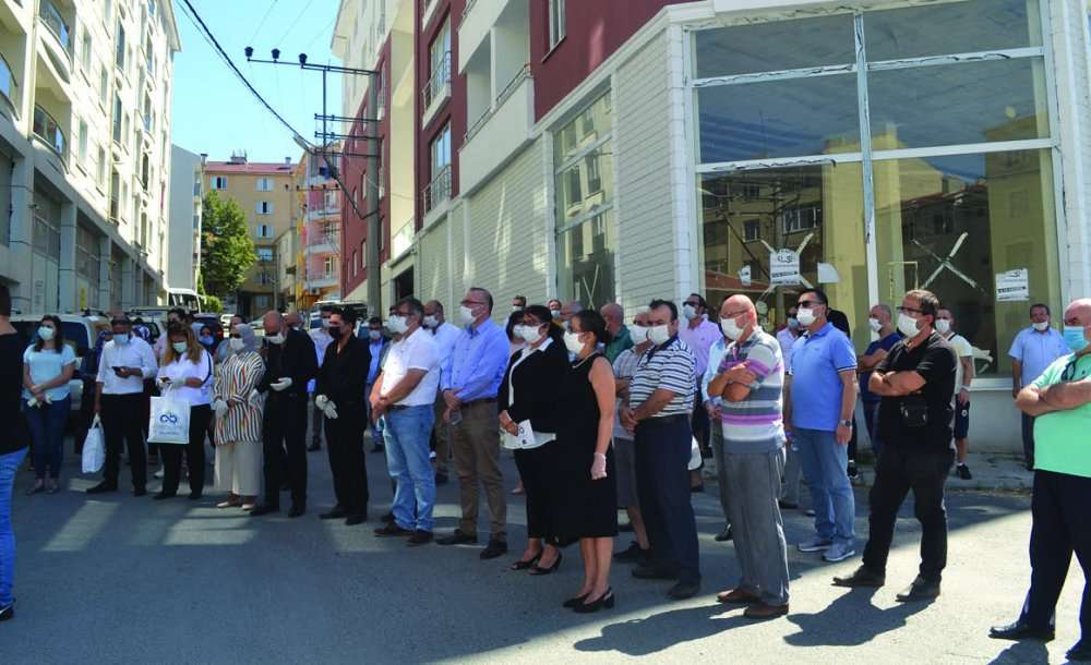 Sarıkurt,  Mahallede Çöp Topladı 