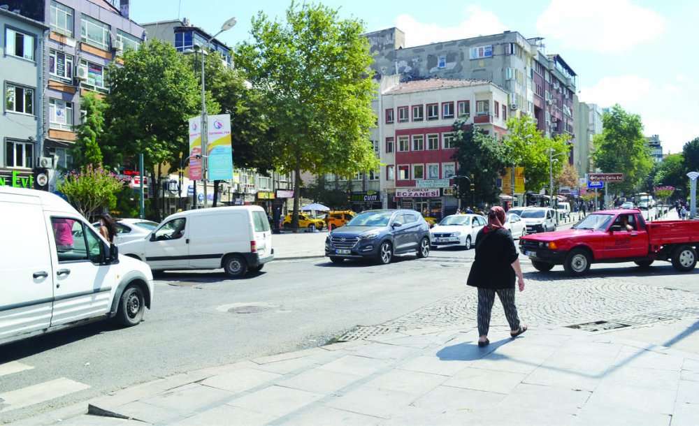 Trafik Sorunu Bir Türlü Çözülemiyor 