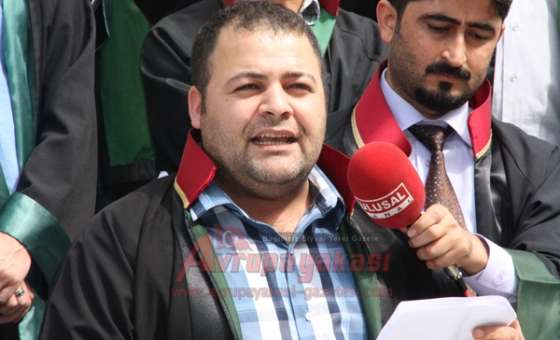 Avukatlardan Adliye Önünde Basın Açıklaması