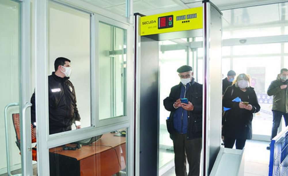 Hes Kodu Olmadan Hükümet Konağı'na Girilemiyor  
