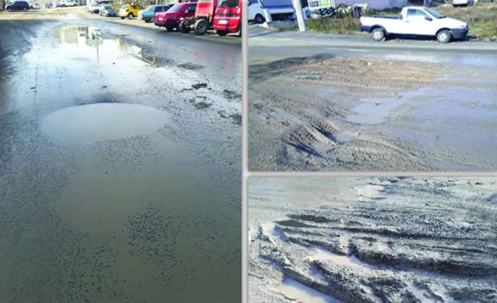 Sanayi Sitesi Yolları Yenilenmeyi Bekliyor
