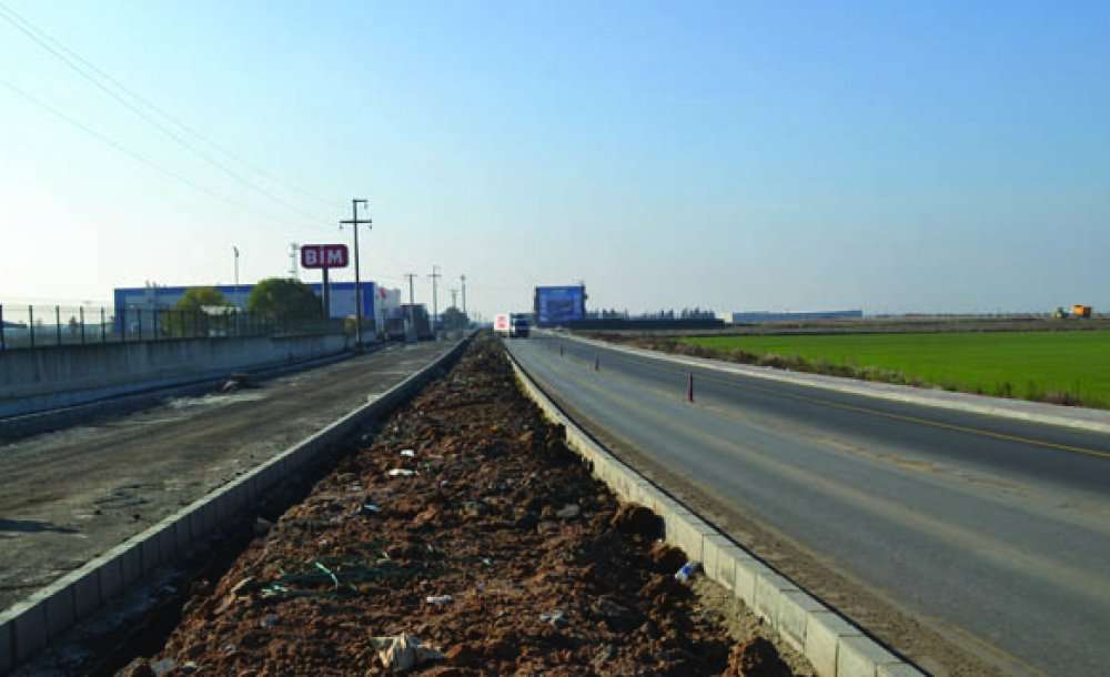 2'inci Kısım Yol Çalışmaları Da Hızla İlerliyor 