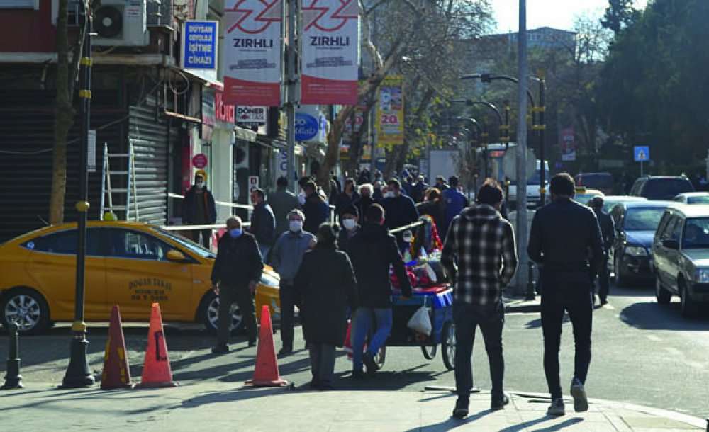 Havayı Güzel Gören Kendini Dışarı Attı 