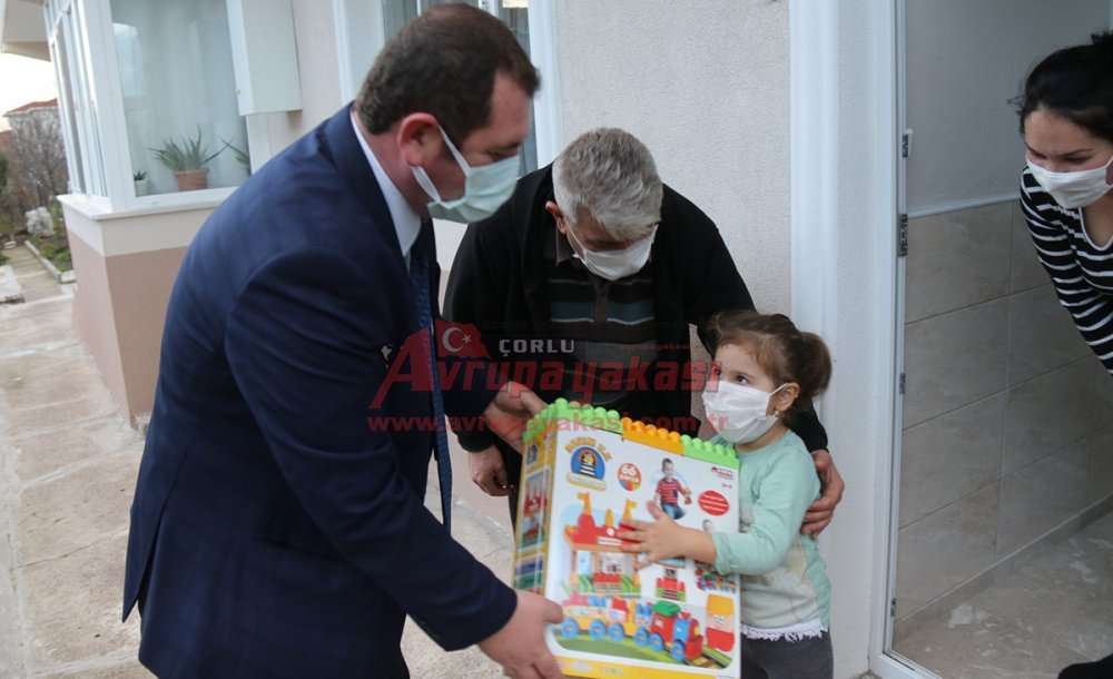 Ergene Belediyesi'nden Minikler Yeni Yıl Hediyesi