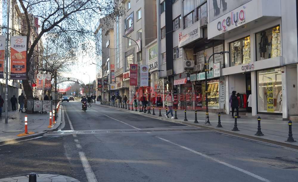 Çorlu'da Esnaf, Yük Boşaltmak İçin Cep İstiyor  