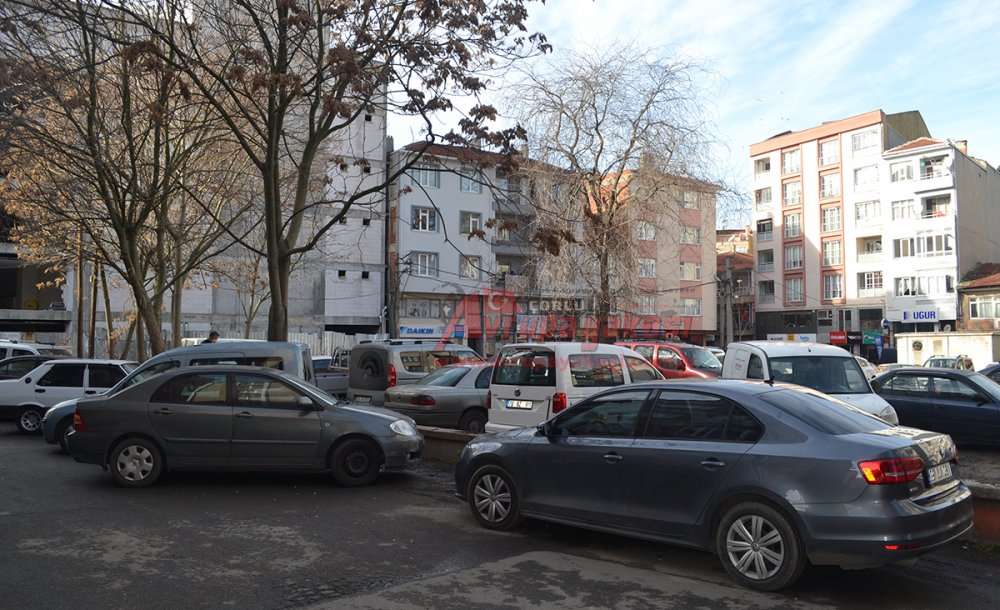 Otopark Sorununu Biraz Olsun Çözdü 