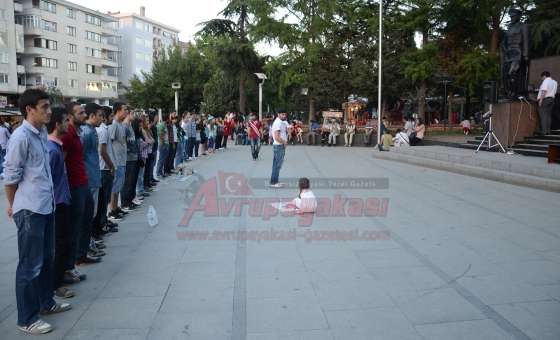 Çorlu'da "duran Adam" Eylemi