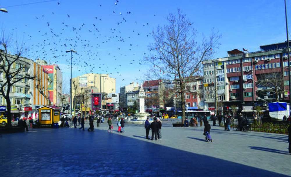 Cumhuriyet Meydanı Buluşma Yeri Oldu  