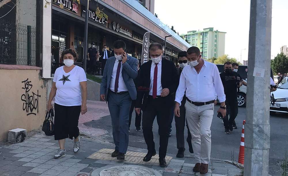 1 Yıldır Korona Virüsle Mücadele Sürüyor 