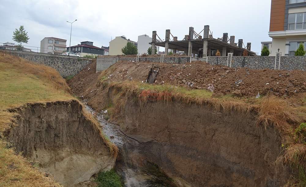 Mahalle Sakinleri  Çözüm Bekliyor 