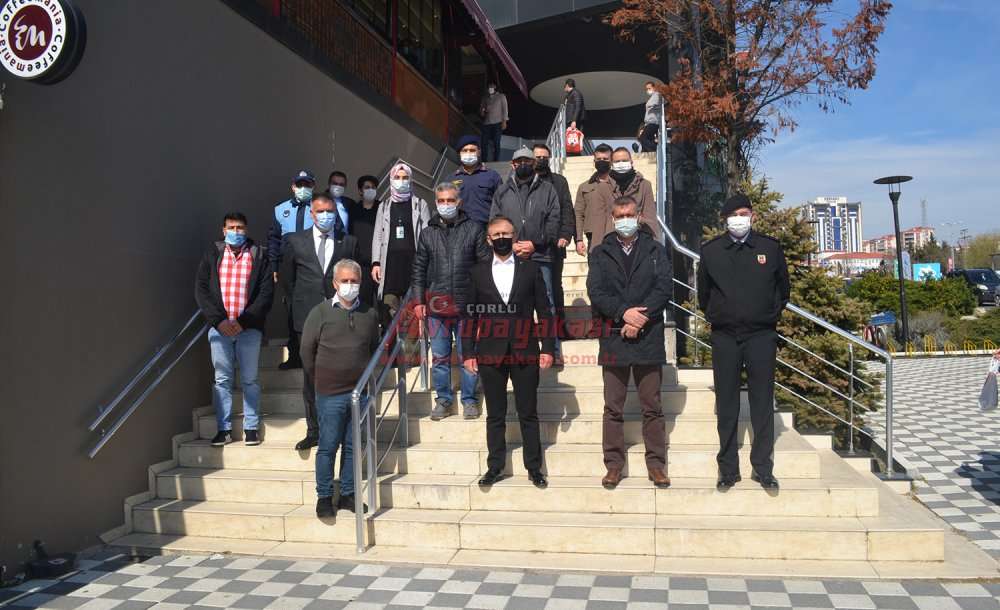Kafe Ve Restoranları Denetleyen Çorlu Kaymakamı Cafer Sarılı,  “Yüzde 50 Doluluk Ve Hes Kodu Sorgulama Önemli”