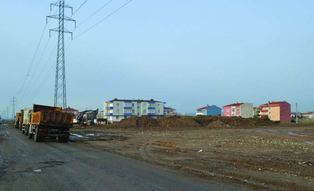 Mahalle Sakinleri Toprağın Kaldırılıp Park Yapılmasını Bekliyor