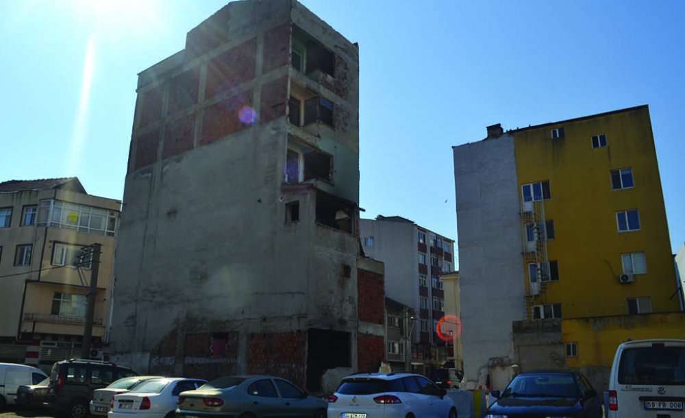 Hayalet Bina Nihayet Yıkıldı 