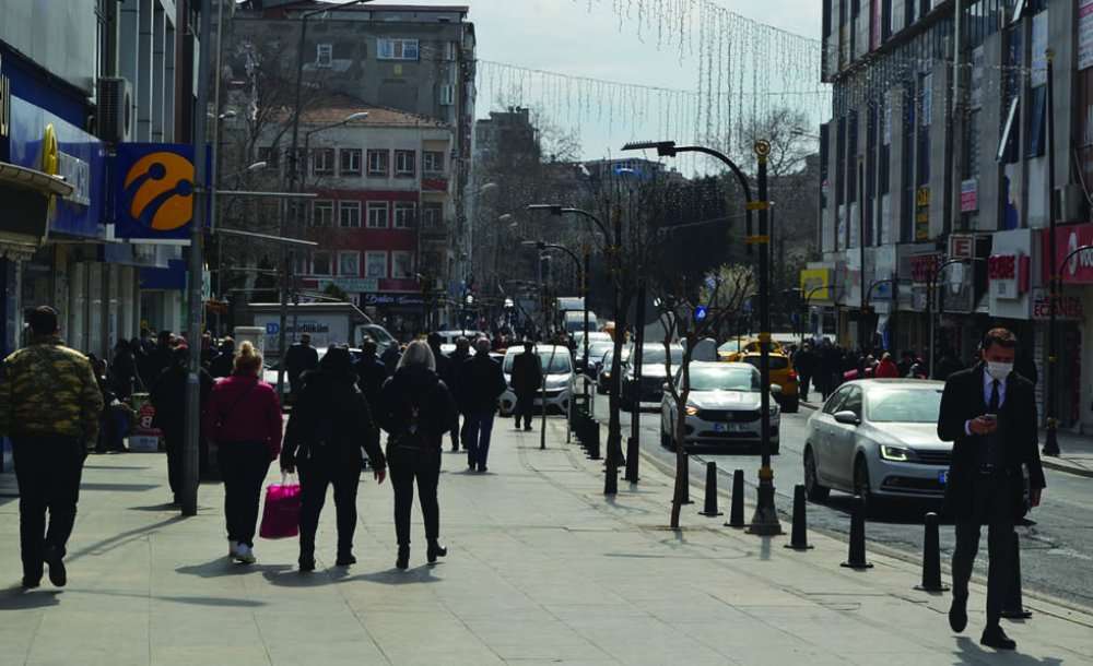 Hafta Başı Şehir Merkezinde Yoğunluk Yaşandı  