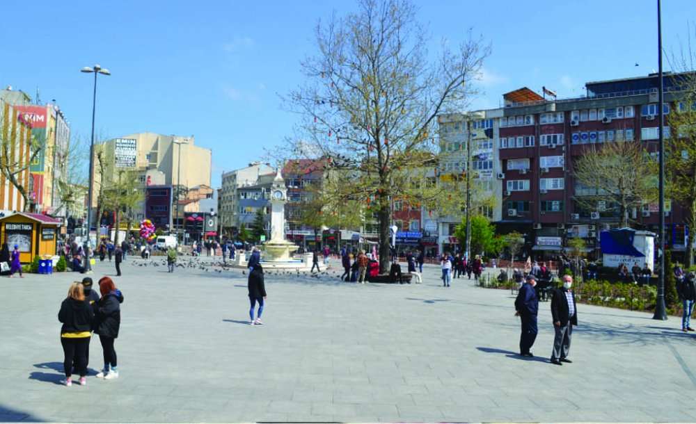 3 Günün Ardından Şehir Merkezi Hınca Hınç Doldu 