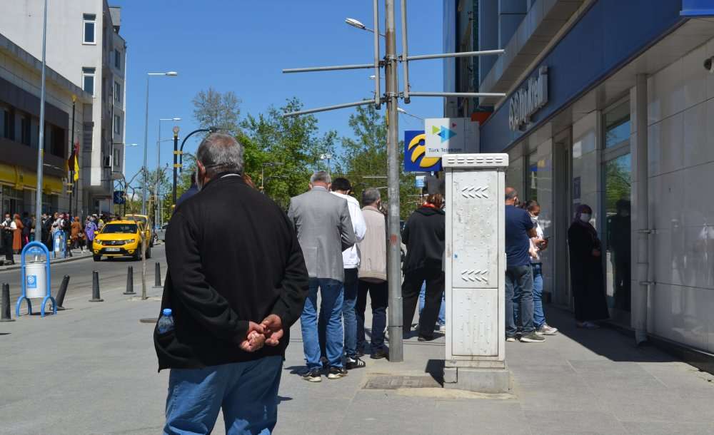 Kalabalıklar Her Geçen Gün Artıyor 