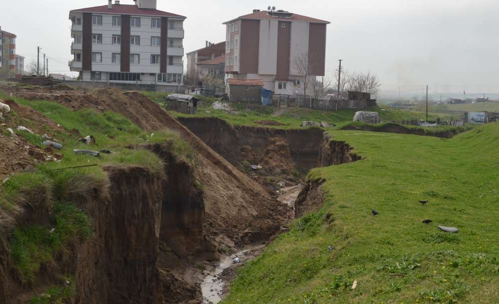 Dere Vatandaşları Korkutuyor 