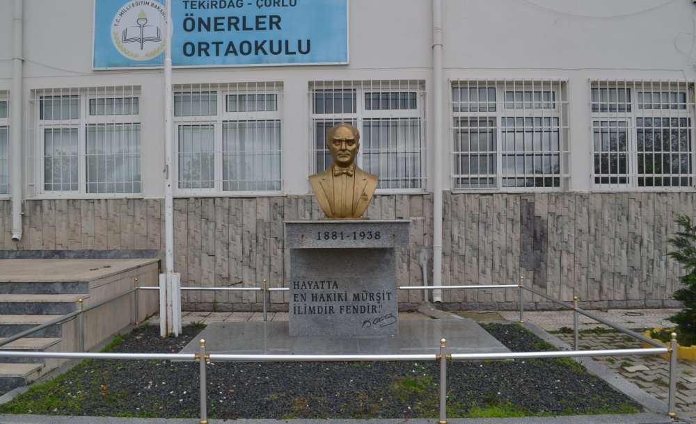 Okullar Kademeli Olarak Açıldı 