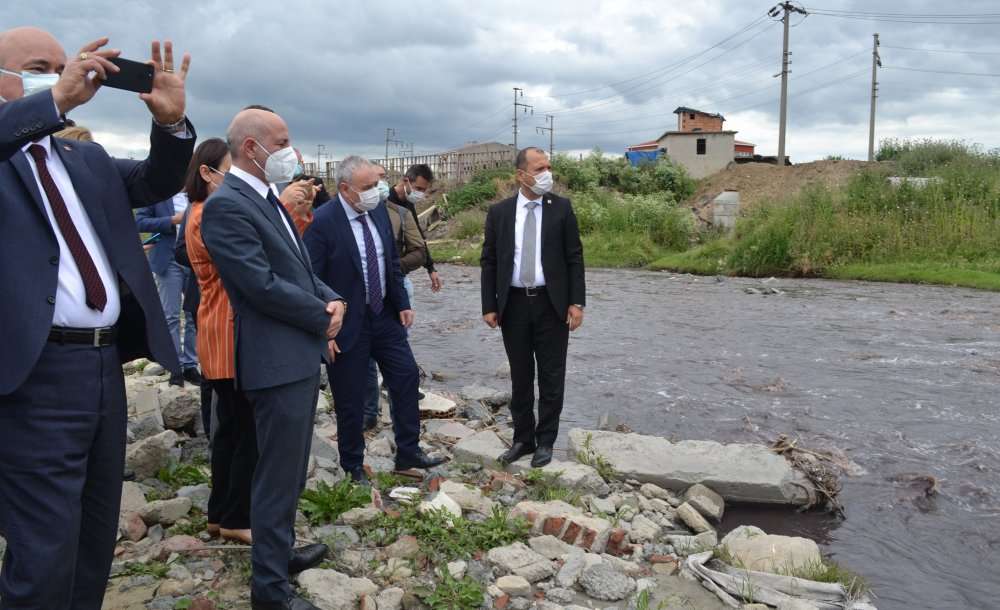 Chp Genel Başkan Yardımcısı Ali Öztunç Ergene Nehri Kenarından Seslendi:  “Türkiye'de Çevre Katliamı Yaşanıyor”