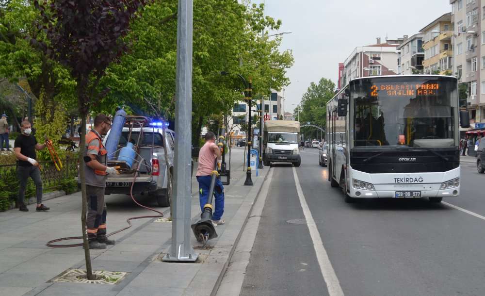Küçük Aydınlatma Direkleri Kaldırılıyor