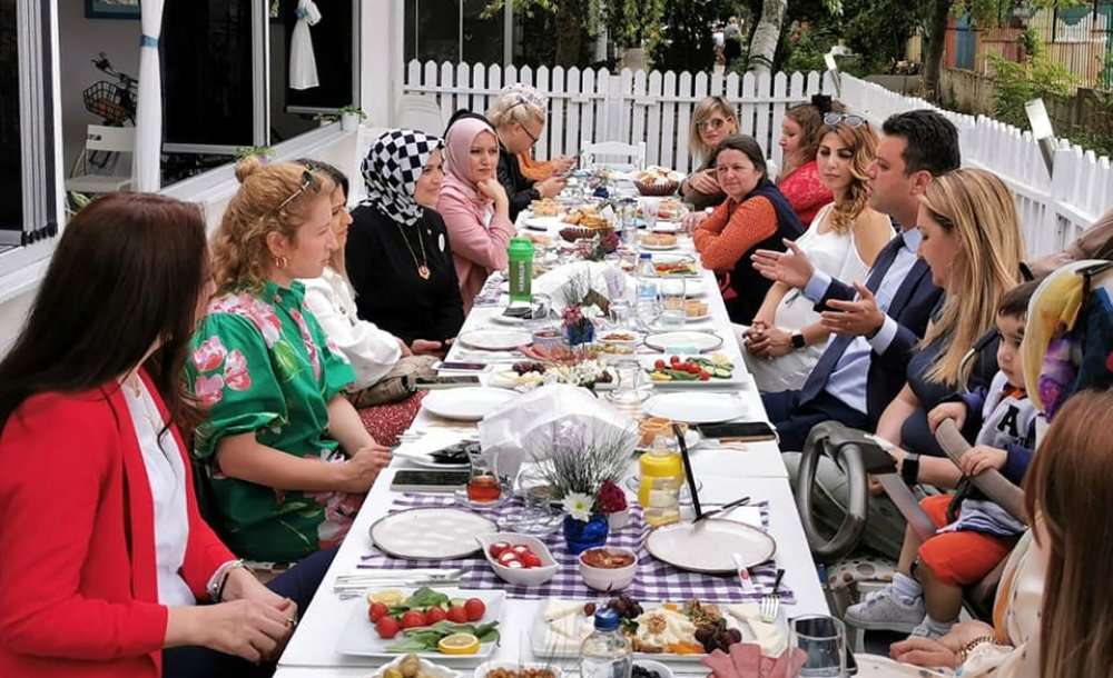 Kadın Girişimcilerle Bir Araya Geldi 
