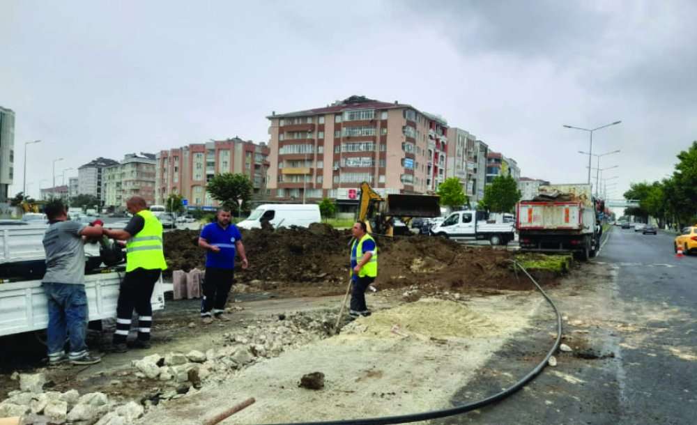 Omurtak Caddesi'ndeki Kavşak Çalışmaları Devam Ediyor 