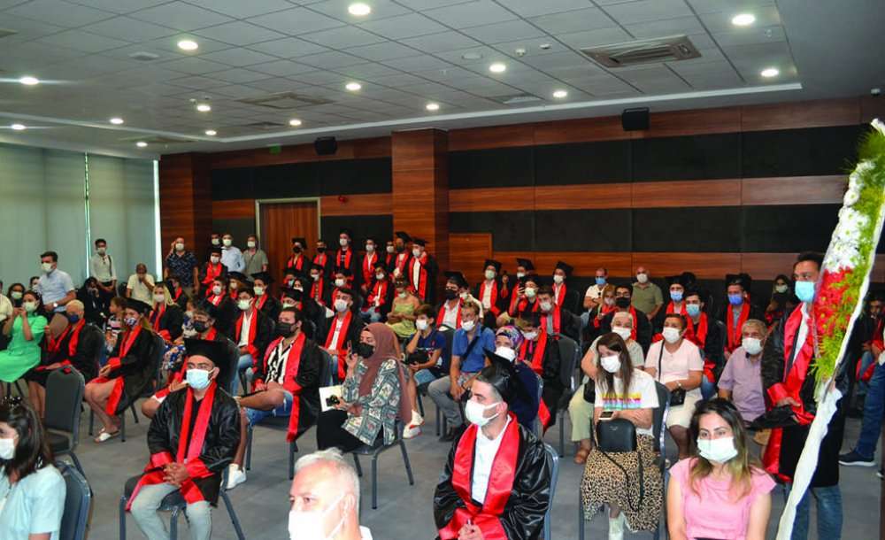 Yıllar Sonra Diploma Heyecanı Yaşadılar  