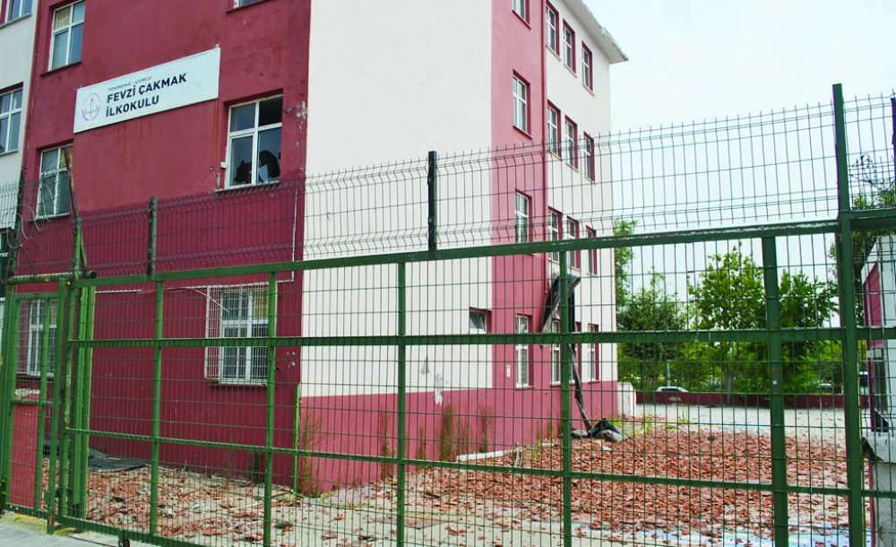Okulların Yıkımı Başladı 