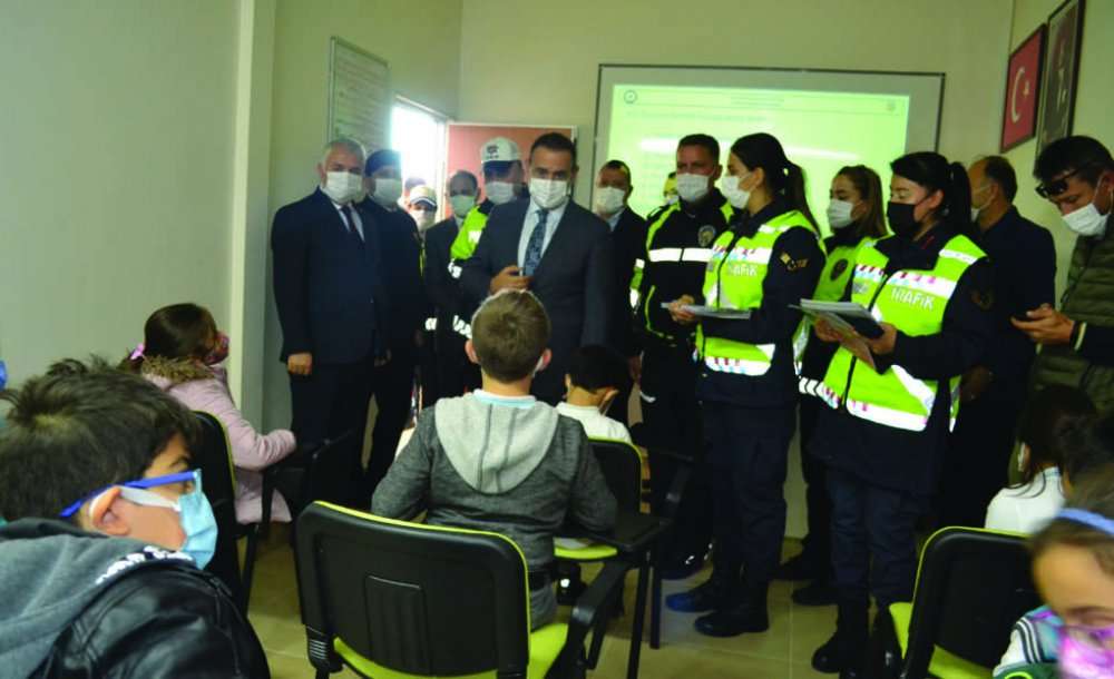 Vali Yıldırım Trafik Eğitim Parkı'nı Ziyaret Etti 