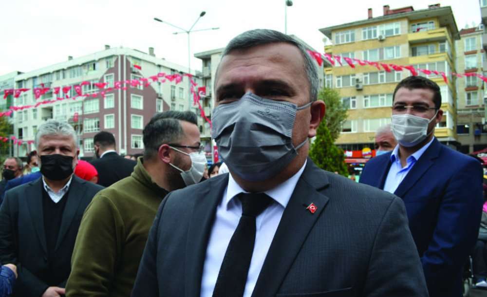 Ak Parti, Chp, Mhp Ve İyi Parti Çelenk Sundu