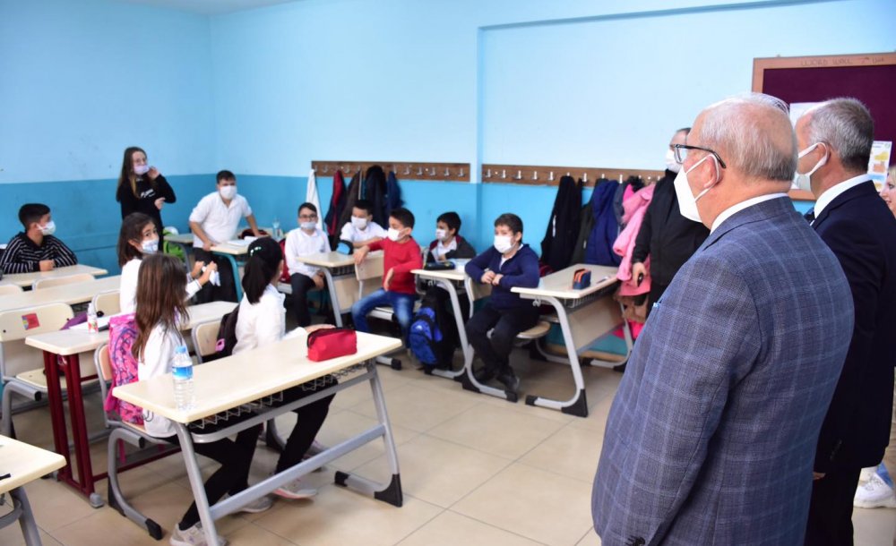 Başkan Albayrak Öğrencilerin Davetini Kırmadı 