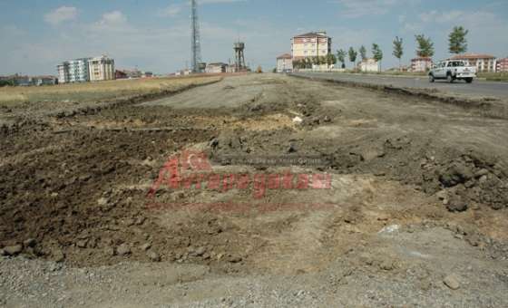 Erdal İnönü Caddesi`nde Yol Genişletme Çalışmaları