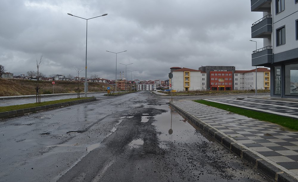 Yol Değil Köstebek Yuvası