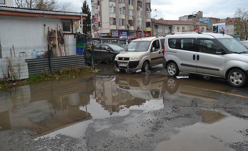 Otopark Göle Döndü 