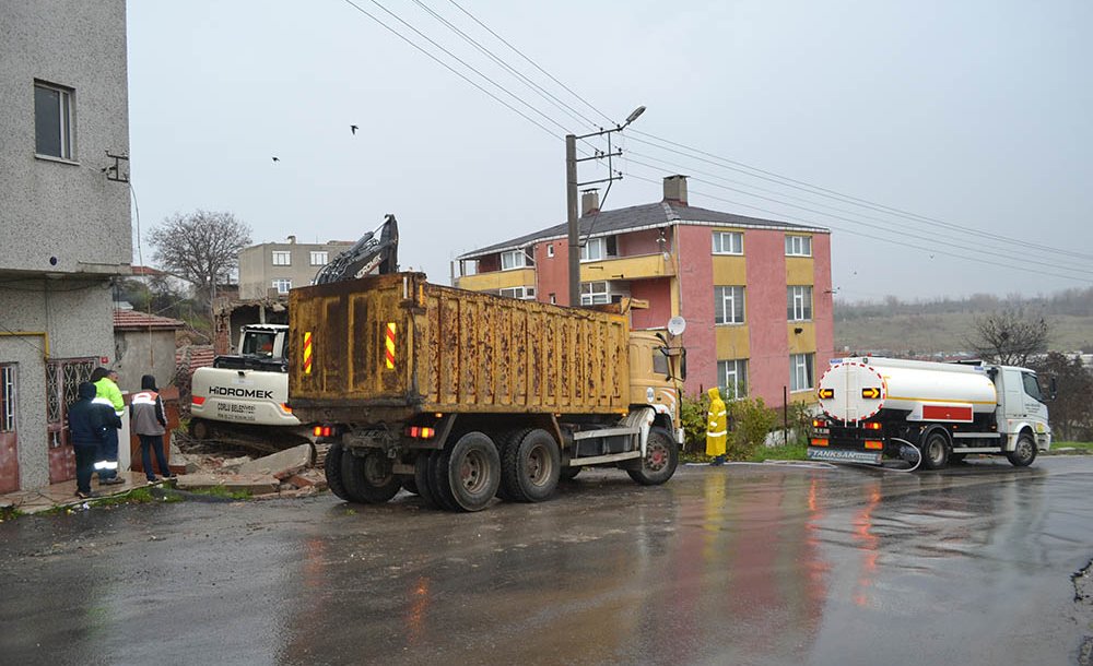 Metruk Bina Sonunda Yıkıldı!