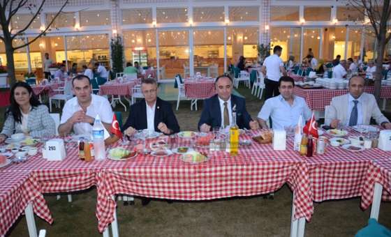 Çisad`dan İftar Yemeği