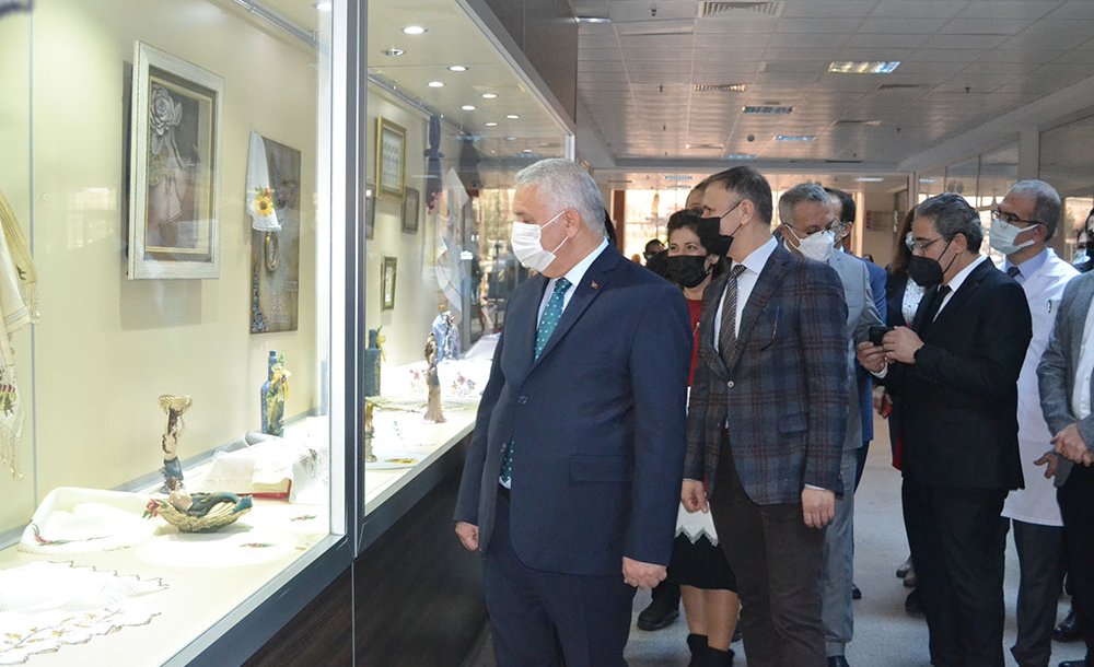 Çorlu Devlet Hastanesine Sanat Sergisi Açıldı