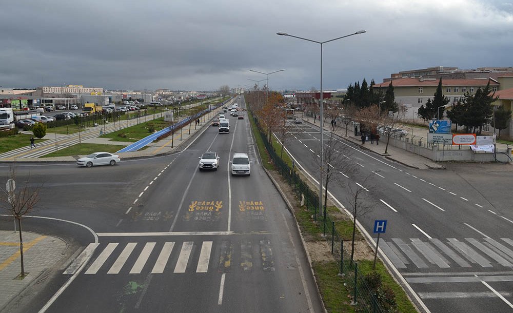 Vatandaşlar Hastanenin Karşısına Durak İstiyor 