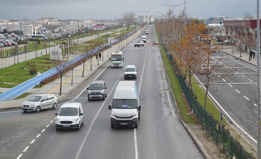 Vatandaşlar Hastanenin Karşısına Durak İstiyor 