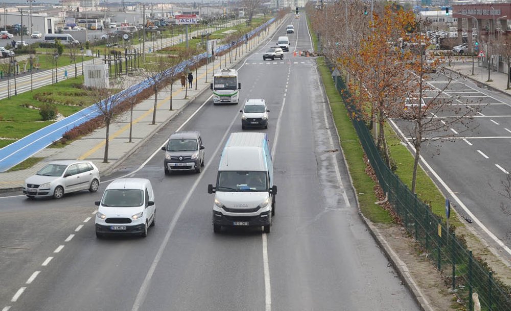 Vatandaşlar Hastanenin Karşısına Durak İstiyor 