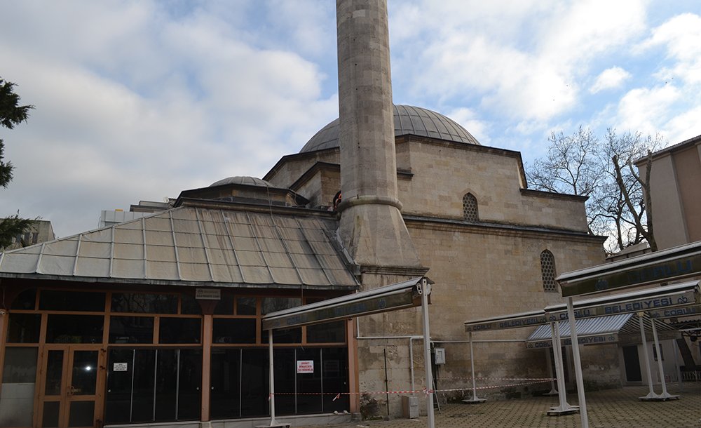 Süleymaniye Cami'nin Çatısı Bakıma Alındı