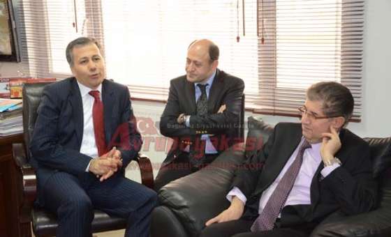 Avrupa Yakası Gazetesi'nden İdareciler Günü Nedeniyle Kutlama  