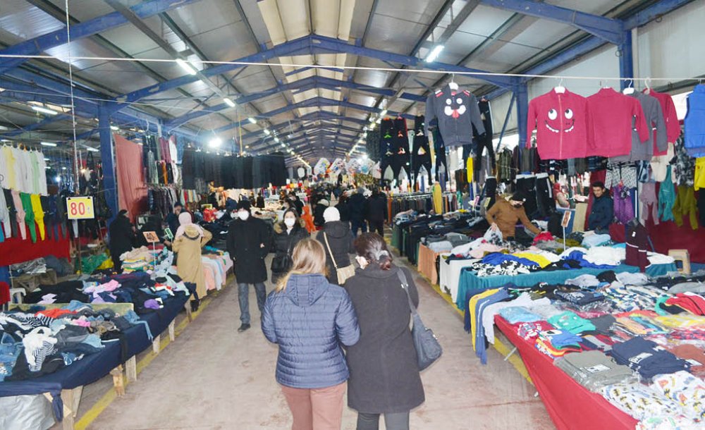 Yılın Son Pazarı Kuruldu 