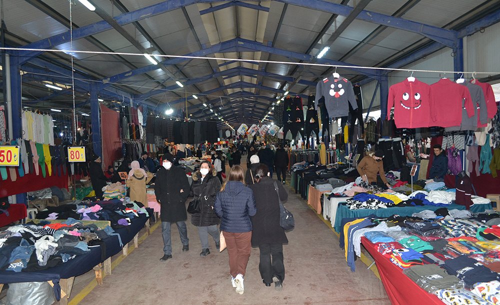 Yılın Son Pazarı Kuruldu 