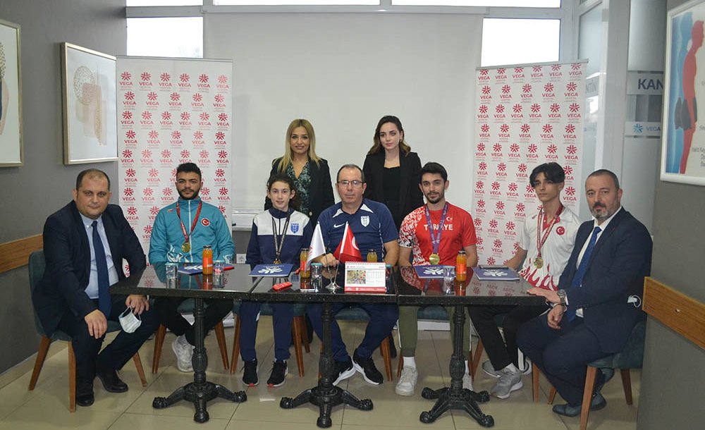 Şampiyon Sporculara Vega Hospital Sponsor Oldu 